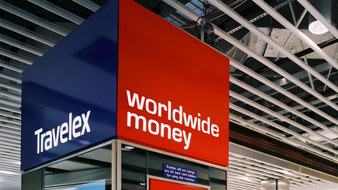 travelex-retail-sign-02